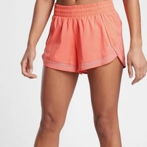 Athleta mesh runner shorts in Peach - women’s size 1X